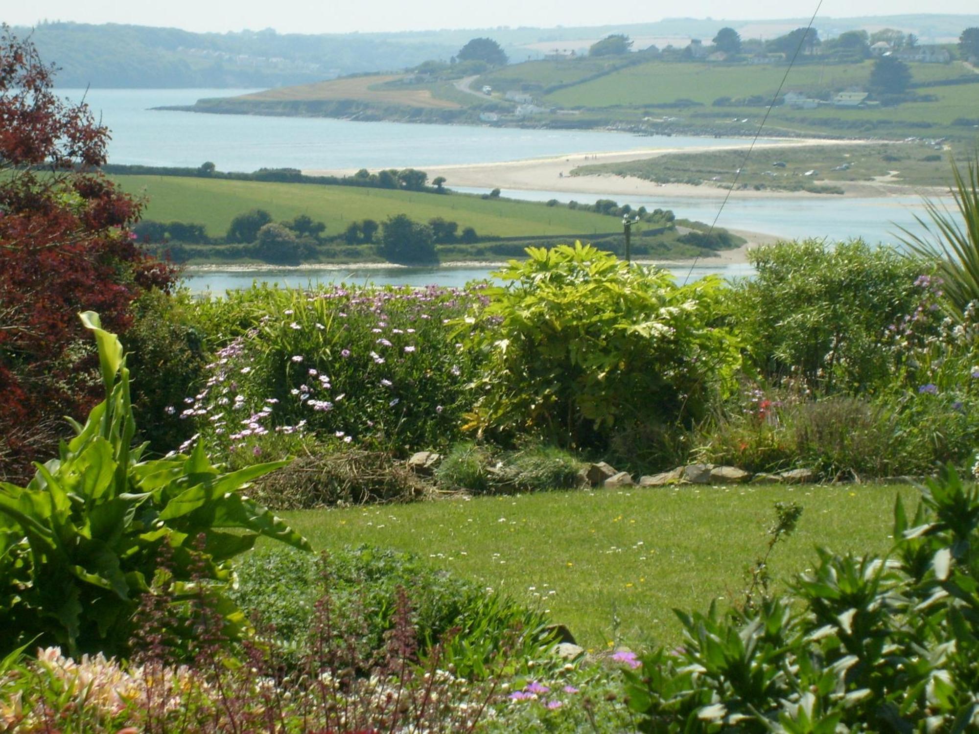 Seafield Farmhouse Kilbrittain Exterior photo